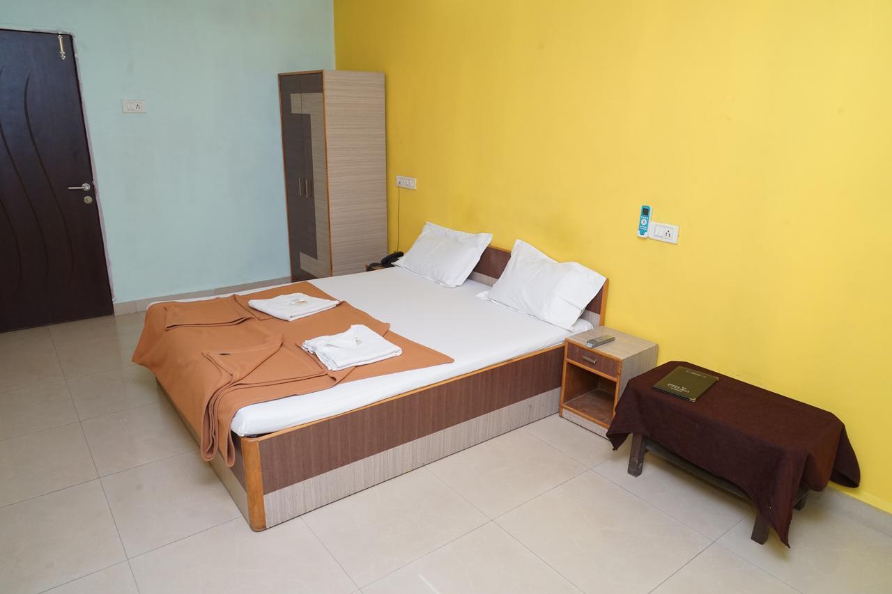 دامان Hotel Umesh المظهر الخارجي الصورة