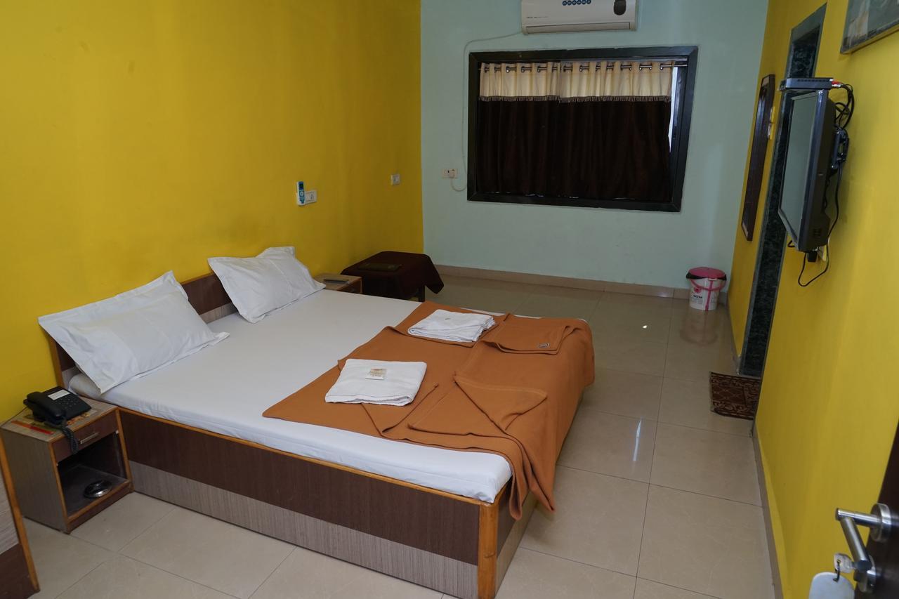 دامان Hotel Umesh المظهر الخارجي الصورة
