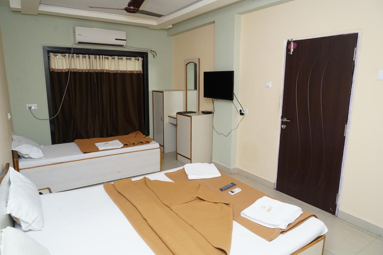 دامان Hotel Umesh المظهر الخارجي الصورة