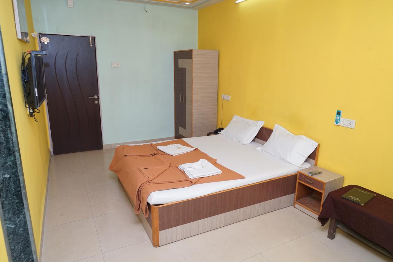 دامان Hotel Umesh المظهر الخارجي الصورة